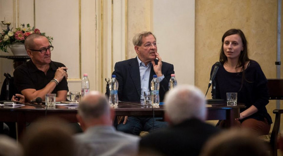 Olyan nincsen, hogy legnagyobb magyar író