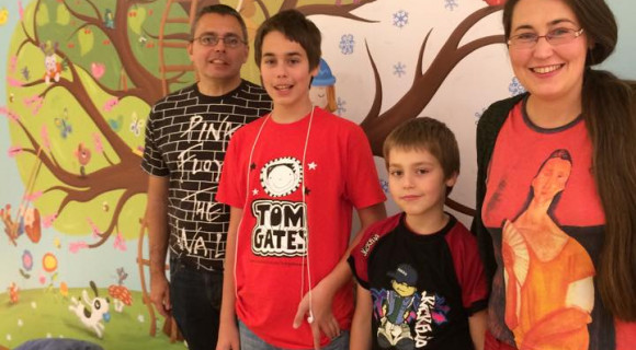 Dragomán Gábor eléggé hasonlít Tom Gates-re