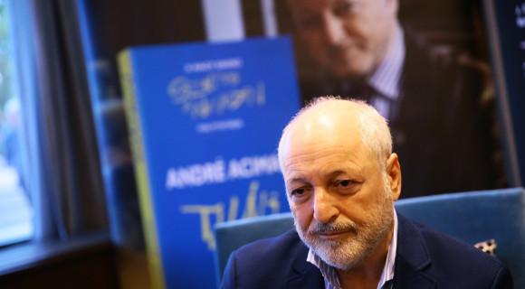 Mindig az időnkkel fizetünk a meg nem élt életért