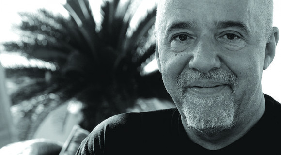 Paulo Coelho bocsánatot kért a francia barátaitól a brazil elnök szavai miatt