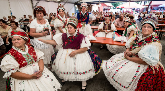 Darvasi László: Kazári lányok [Képalá]