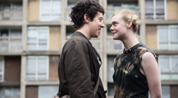 Gaiman bizonyítja, hogy a lányok űrlények