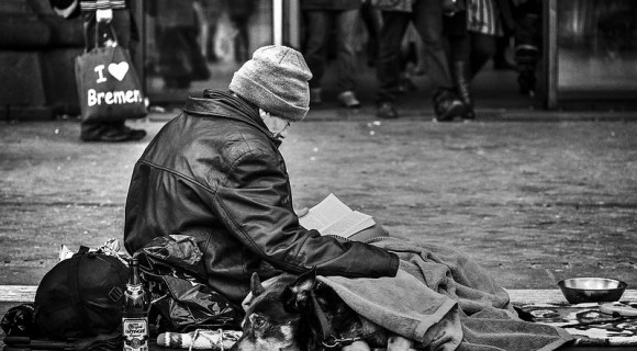 Könyvek, amik megmutatják miért nem bűn a hajléktalanság