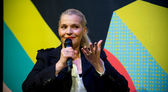 Lilu: Az olvasás segített túlélni a kamaszkoromat