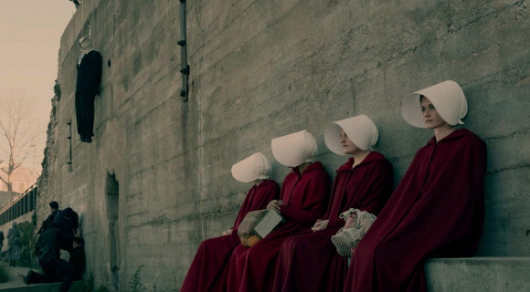 A Szolgálólány meséjében Atwood a valóságot írta meg