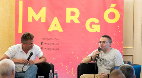 Dragomán György: A technikai feltételek adottak egy disztópia megvalósításához