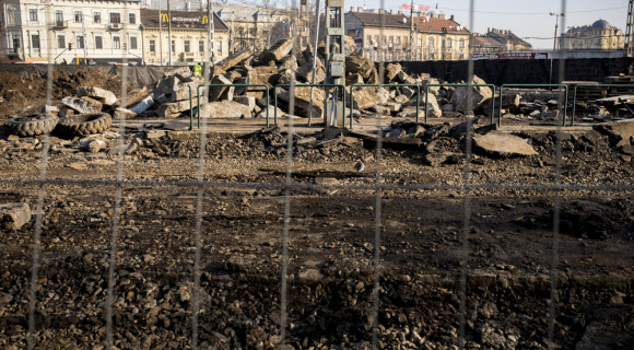 „Miénk ez a tér!“ - Kortárs írók a Moszkva térről