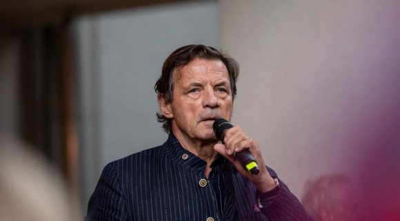 Petr Sís: Mindig úgy képzeltem, hogy a berlini fal túloldalán fantasztikus világ lehet